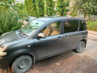 2008 Toyota Sienta I Рестайлинг 1, серый, 700000 рублей, вид 4