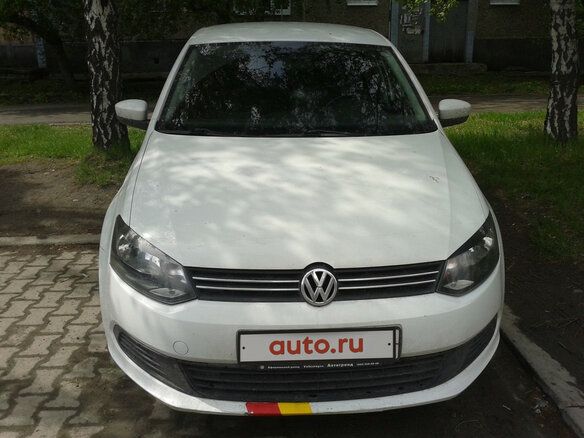 2014 Volkswagen Polo V, белый, 450000 рублей