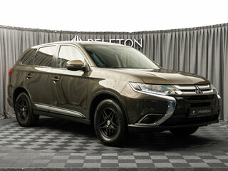 2017 Mitsubishi Outlander III Рестайлинг 2, коричневый, 1890000 рублей, вид 2