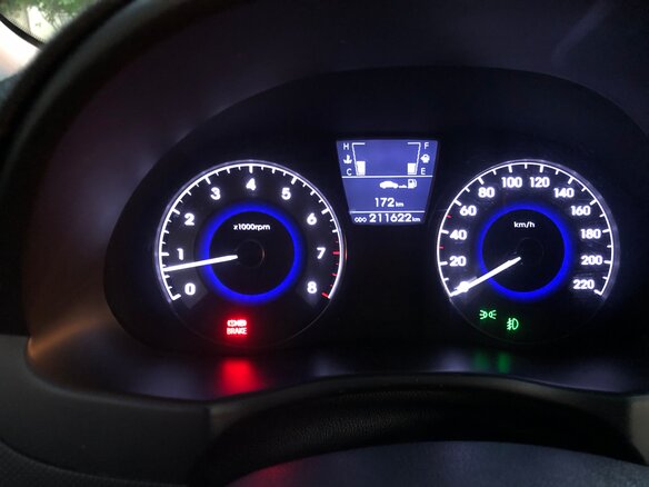 2012 Hyundai Solaris I, белый, 750000 рублей - вид 6