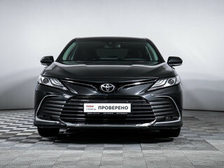 2023 Toyota Camry VIII (XV70) Рестайлинг, чёрный, 3614000 рублей, вид 2