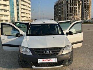 2020 Lada (ВАЗ) Largus Cross I, белый, 900000 рублей, вид 2