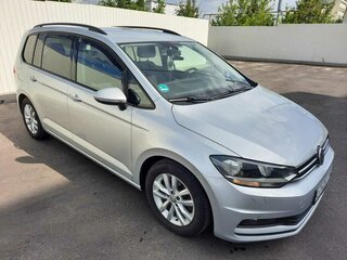 2017 Volkswagen Touran II, серый, 1900000 рублей, вид 2