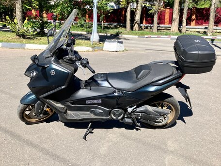 2022 Yamaha TMAX, чёрный, 1400000 рублей, вид 2