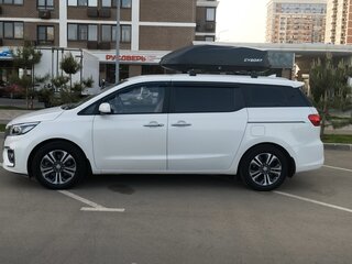 2018 Kia Carnival III, белый, 2400000 рублей, вид 3