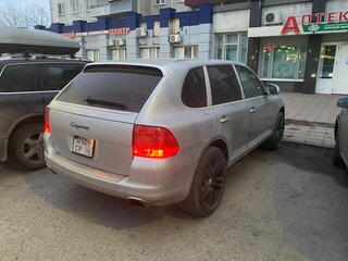2004 Porsche Cayenne I (955), серебристый, 750000 рублей, вид 4