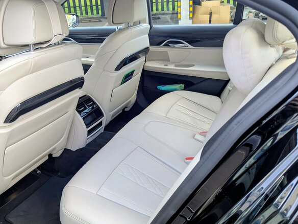 2019 BMW 7 серии 750i xDrive VI (G11/G12) Рестайлинг, чёрный, 6400000 рублей - вид 15