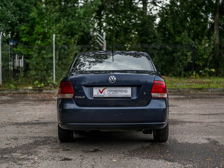 2013 Volkswagen Polo V, синий, 495000 рублей, вид 4