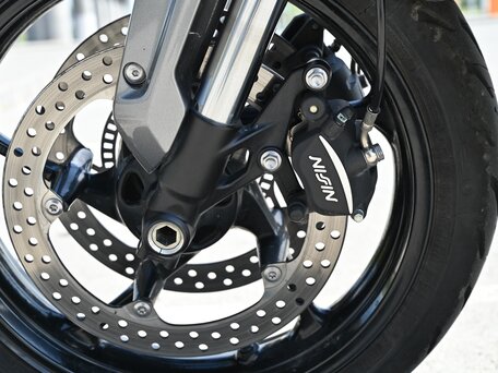 2022 Triumph Trident 660, чёрный, 910000 рублей, вид 5