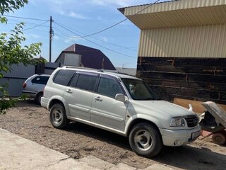 2001 Suzuki Escudo Grand II, белый, 800000 рублей, вид 1