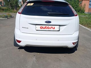 2010 Ford Focus II Рестайлинг, белый, 650000 рублей, вид 3