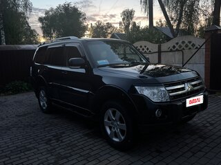 2007 Mitsubishi Pajero IV, чёрный, 1970000 рублей, вид 3