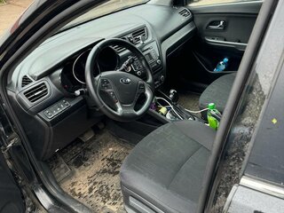 2017 Kia Rio III Рестайлинг, чёрный, 900000 рублей, вид 2