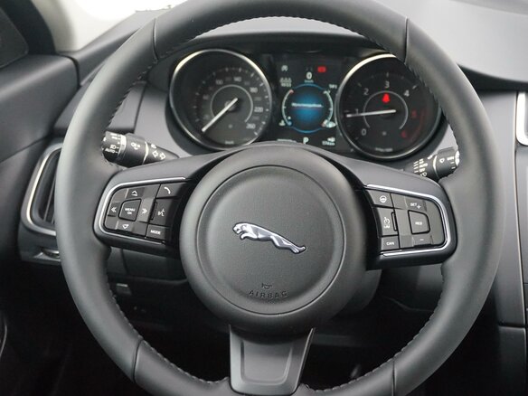 2020 Jaguar E-Pace I, белый - вид 11
