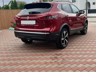2019 Nissan Qashqai II Рестайлинг, красный, 2450000 рублей, вид 4