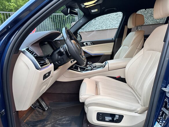 2019 BMW X5 M50d IV (G05/G18), синий, 6500000 рублей - вид 6
