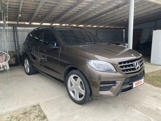 2014 Mercedes-Benz M-Класс 400 III (W166), коричневый, 4000000 рублей, вид 2