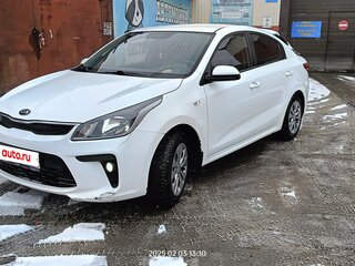 2020 Kia Rio IV, белый, 1100000 рублей, вид 4