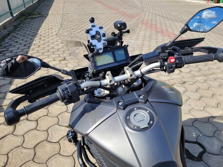 2015 Yamaha MT-09 Tracer (FJ-09), серый, 780000 рублей, вид 5