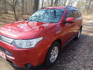 2013 Mitsubishi Outlander III, красный, 1600000 рублей, вид 1