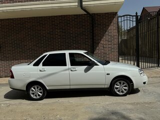 2016 Lada (ВАЗ) Priora I Рестайлинг, белый, 800000 рублей, вид 3
