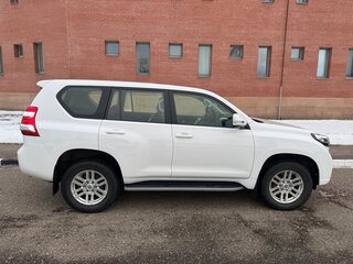 2014 Toyota Land Cruiser Prado 150 Series Рестайлинг 1, белый, 4100000 рублей, вид 4