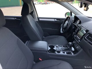 2012 Volkswagen Touareg II, белый, 2050000 рублей, вид 2