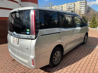 2018 Toyota Noah III (R80) Рестайлинг, серый, 2600000 рублей, вид 5