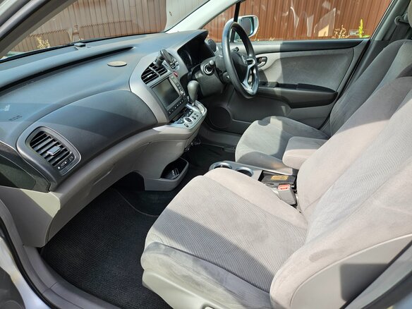 2010 Honda Stream II Рестайлинг, серый, 1200000 рублей - вид 7