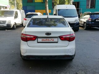 2012 Kia Rio 4-speed III, белый, 790000 рублей, вид 5