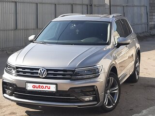 2018 Volkswagen Tiguan II, серебристый, 2900000 рублей, вид 1