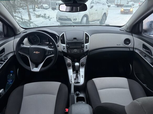 2013 Chevrolet Cruze I Рестайлинг, серебристый, 680000 рублей - вид 11