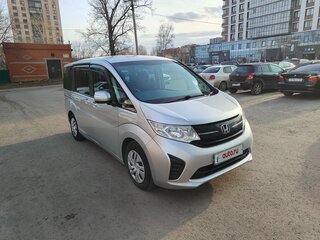 2017 Honda Stepwgn V, серебристый, 1900000 рублей, вид 2