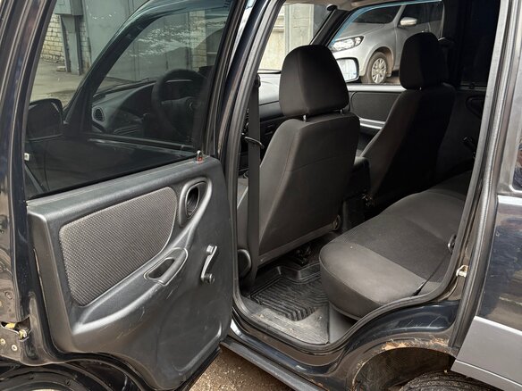 2012 Chevrolet Niva I Рестайлинг, чёрный, 480000 рублей - вид 13