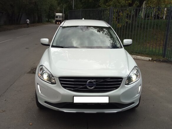 2013 Volvo XC60 I Рестайлинг, белый - вид 2