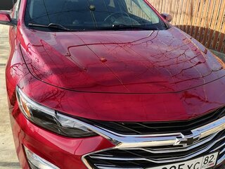 2020 Chevrolet Malibu IX Рестайлинг, красный, 1700000 рублей, вид 1