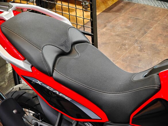 2026 Moto Morini X-CAPE 650, красный, 1499900 рублей - вид 11