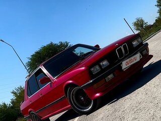 1983 BMW 5 серии 525E II (E28), пурпурный, 650000 рублей, вид 2