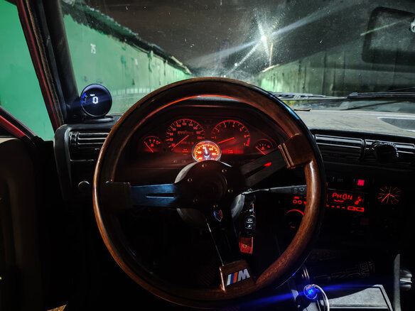 1988 BMW 3 серии 318i II (E30), красный, 550000 рублей - вид 10