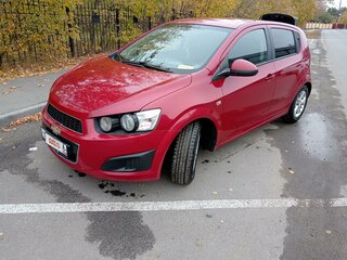 2013 Chevrolet Aveo II, красный, 750000 рублей, вид 1