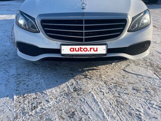 2017 Mercedes-Benz E-Класс 200 V (W213, S213, C238), белый, 3300000 рублей, вид 3