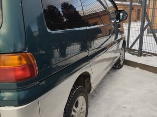 1995 Mitsubishi Space Gear I, зелёный, 750000 рублей, вид 2