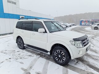 2012 Mitsubishi Pajero IV Рестайлинг 1, белый, 2120000 рублей, вид 5