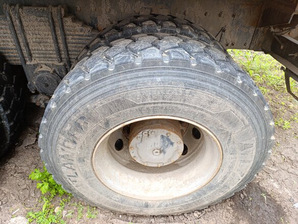 2022 IVECO-Hongyan 8x4 (CQ3406), красный, 1152158 рублей - вид 13