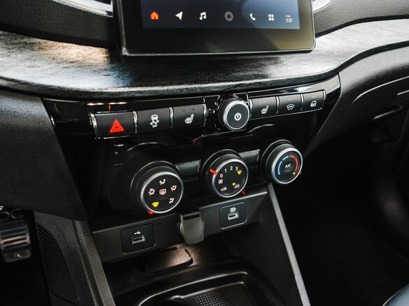 2024 Lada (ВАЗ) Aura, чёрный - вид 17