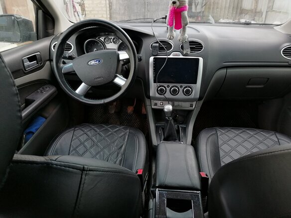2008 Ford Focus II Рестайлинг, чёрный, 630000 рублей - вид 4