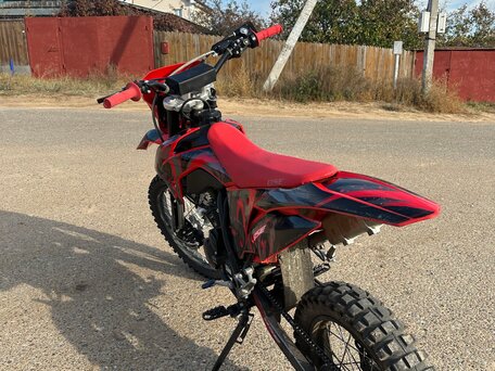2024 BSE Z1, красный, 115000 рублей, вид 5