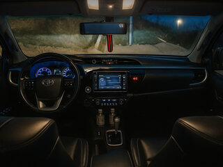 2017 Toyota Hilux VIII, белый, 3800000 рублей, вид 4