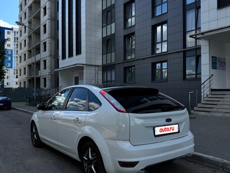 2011 Ford Focus II Рестайлинг, белый, 470000 рублей, вид 2