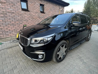 2017 Kia Carnival III, чёрный, 3150000 рублей, вид 1